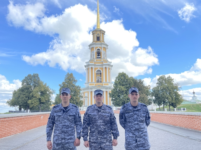 В Рязани сотрудники вневедомственной охраны помогли заблудившейся пенсионерке вернуться домой
