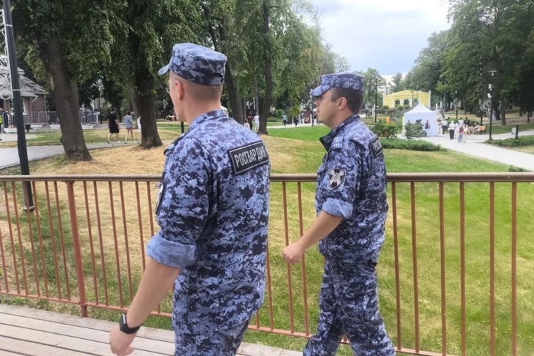 Сотрудники вневедомственной охраны Росгвардии обеспечили безопасность Дня молодежи в Рязани