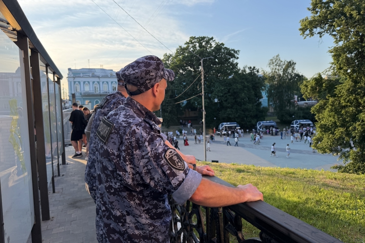 Рязанские росгвардейцы обеспечили безопасность празднования Дня России
