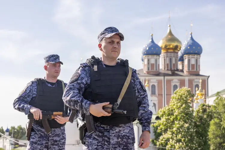 Сотрудники Росгвардии Рязанской области задержали подозреваемых в краже